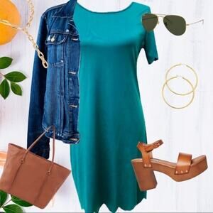 Buttoned Back Scallop Tunic Dress EUC